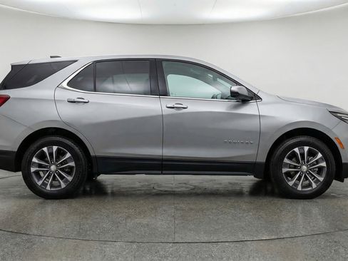 Used 2025 Chevrolet Equinox LT FWD image 11
