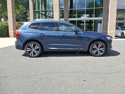 Used 2022 Volvo XC60 B5 Inscription w/ Advanced Package FWD image 26