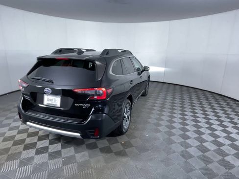 Used 2022 Subaru Outback Limited XT image 8