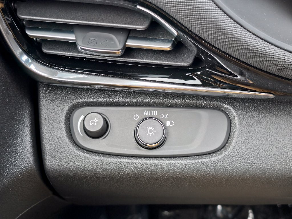 New 2026 Buick Envista Sport Touring w/ Convenience I Package FWD image 21