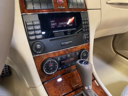 Used 2007 Mercedes-Benz CLK 350 Cabriolet image 12