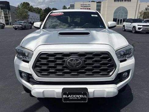 Used 2021 Toyota Tacoma TRD Sport w/ Technology Package AWD/4WD image 2
