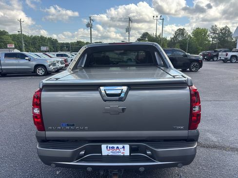 Used 2009 Chevrolet Avalanche LT RWD image 7