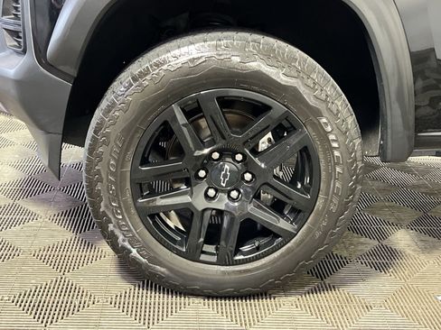 Used 2023 Chevrolet Colorado Trail Boss w/ Technology Package AWD/4WD image 13