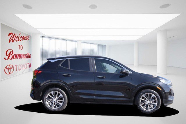 Used 2022 Buick Encore GX Select w/ Sport Touring Package FWD image 5