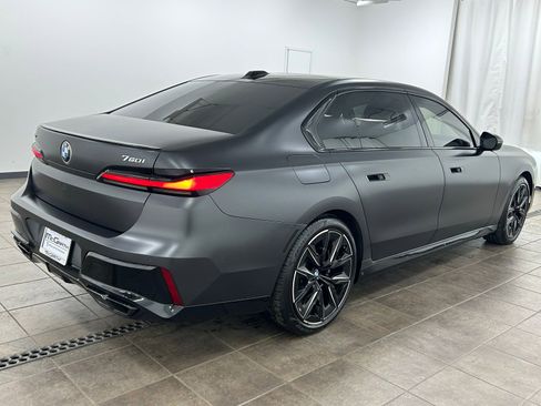 Used 2023 BMW 760i xDrive AWD/4WD image 5