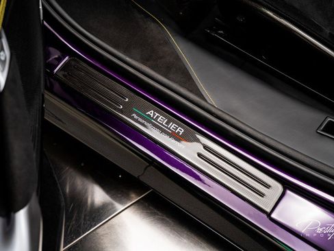 Used 2025 Ferrari SF90 Spider image 35