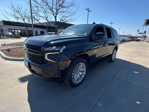 Used 2024 Chevrolet Tahoe RST w/ Luxury Package image 2