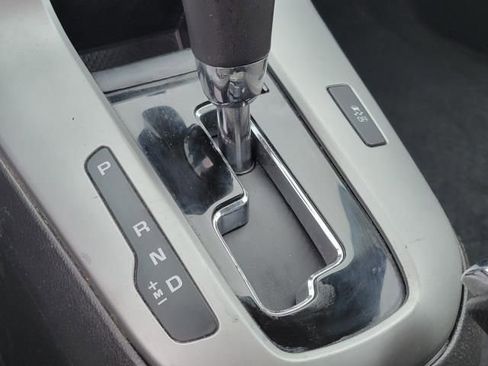 Used 2013 Chevrolet Cruze LT image 29