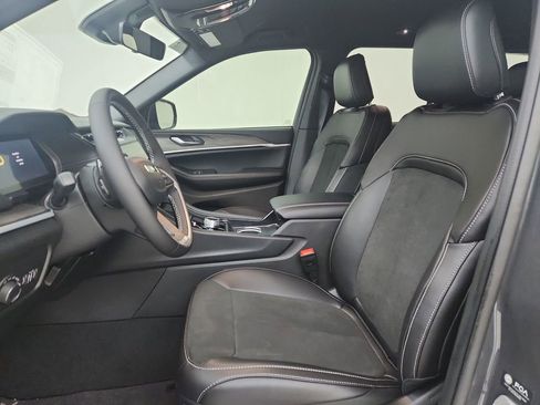 New 2026 Jeep Grand Cherokee Laredo image 19