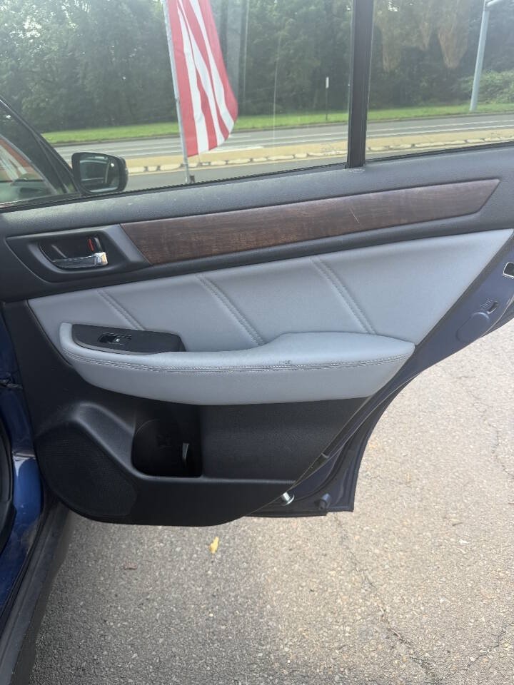 Used 2019 Subaru Outback 2.5i Limited w/ Popular Package #2 AWD/4WD image 13