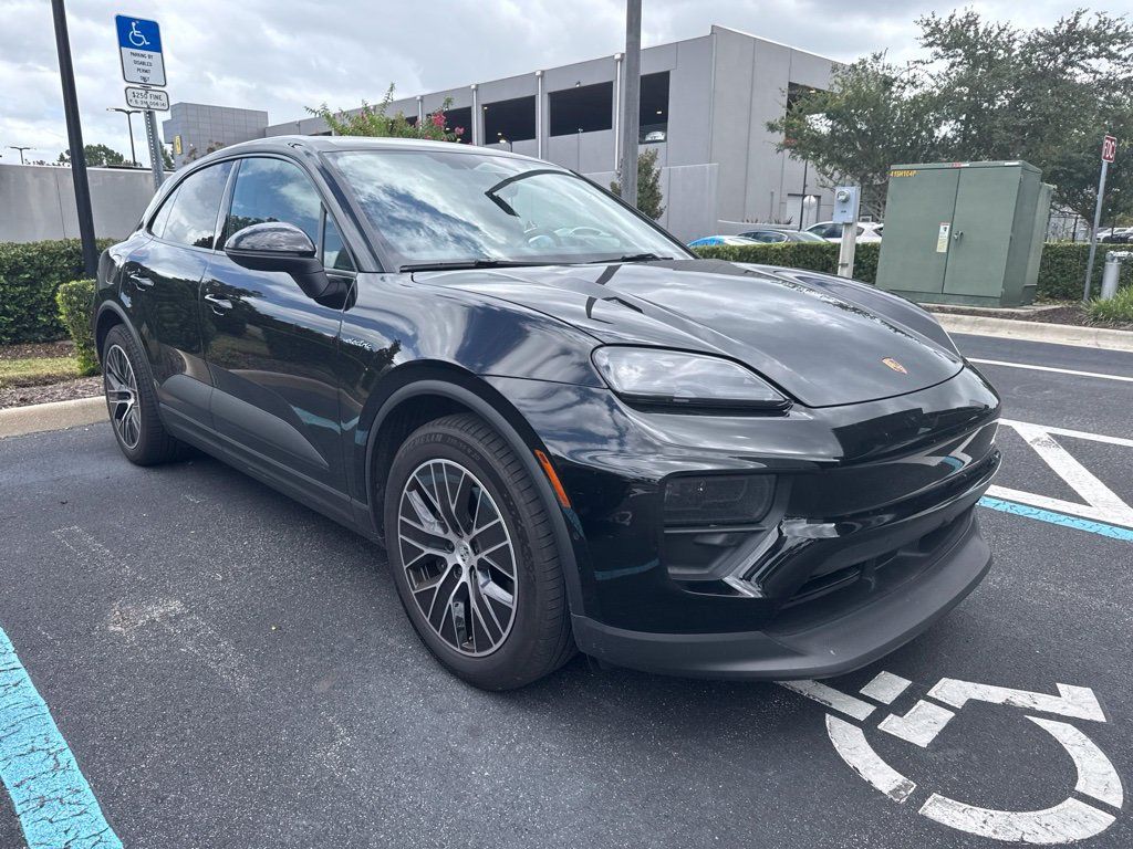 Certified 2026 Porsche Macan Electric RWD image 5