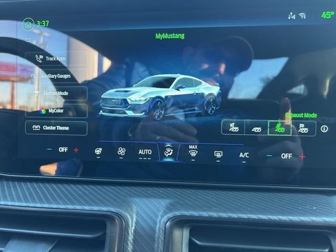 New 2026 Ford Mustang GT Premium w/ GT Performance Package RWD image 18