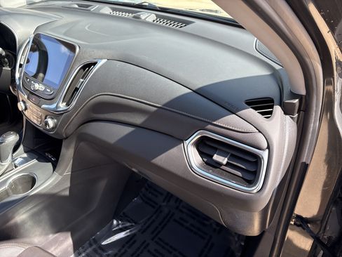 Used 2020 Chevrolet Equinox Premier FWD image 21
