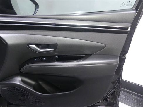 Used 2022 Hyundai Santa Cruz Limited AWD/4WD image 18