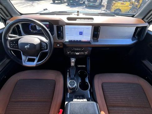 Used 2023 Ford Bronco Outer Banks image 16
