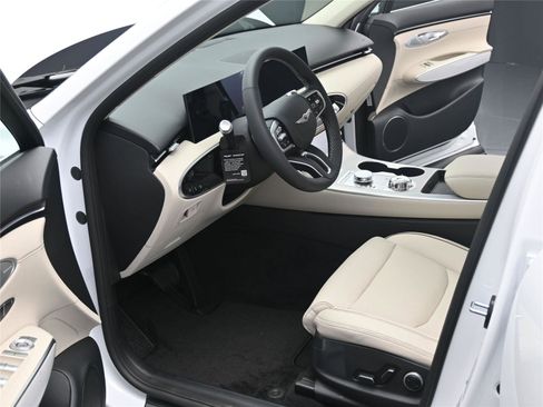 New 2026 Genesis GV70 2.5T Advanced image 5