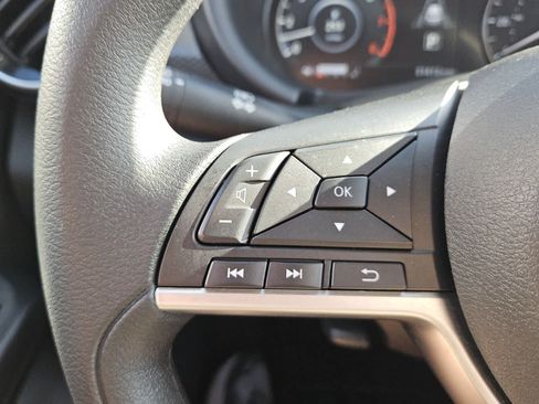 Used 2021 Nissan Kicks SV FWD image 12