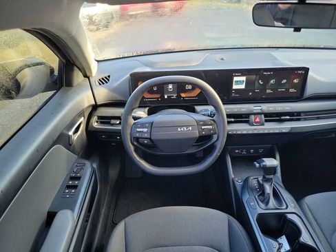 Used 2025 Kia K4 LXS image 25