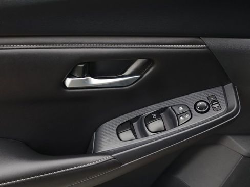 Used 2025 Nissan Sentra SV FWD image 23