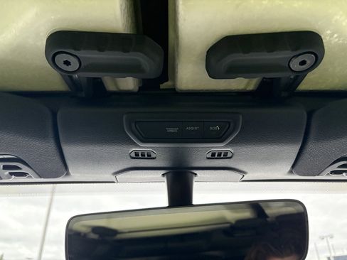 Used 2020 Jeep Gladiator Overland image 30