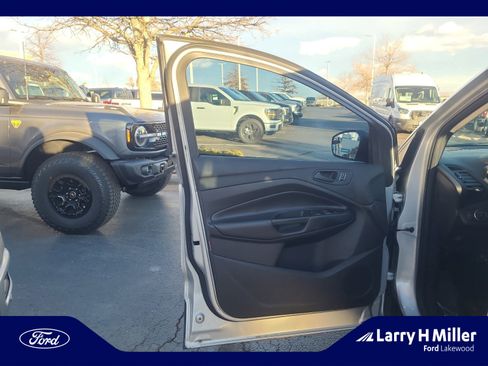 Used 2017 Ford Escape S image 13