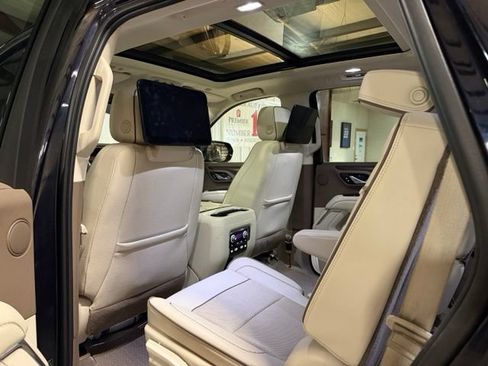 Used 2021 GMC Yukon Denali w/ Denali Ultimate Package AWD/4WD image 7
