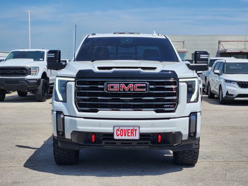 Used 2024 GMC Sierra 2500 AT4 w/ AT4 Premium Plus Package AWD/4WD image 2