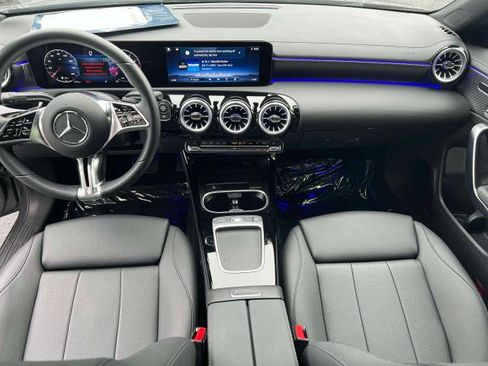 Used 2025 Mercedes-Benz CLA 250 4MATIC image 9