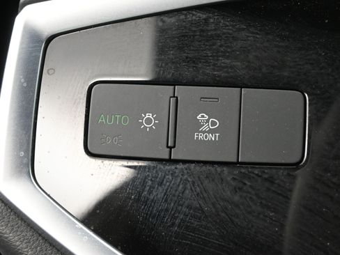 Used 2024 Audi Q3 2.0T Premium Plus w/ Premium Plus Package AWD/4WD image 21