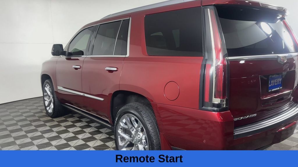 Used 2018 Cadillac Escalade Platinum AWD/4WD image 10