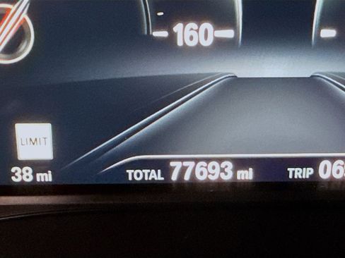 Used 2018 BMW 540i xDrive AWD/4WD image 16