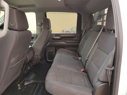 Used 2024 Chevrolet Silverado 2500 LT w/ Convenience Package image 16