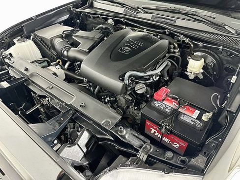 Used 2023 Toyota Tacoma SR AWD/4WD image 30