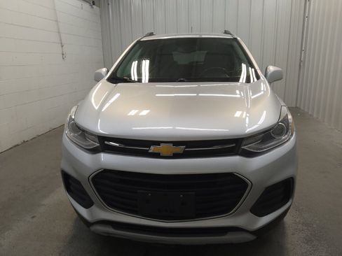 Used 2018 Chevrolet Trax LT w/ LT Convenience Package FWD image 15
