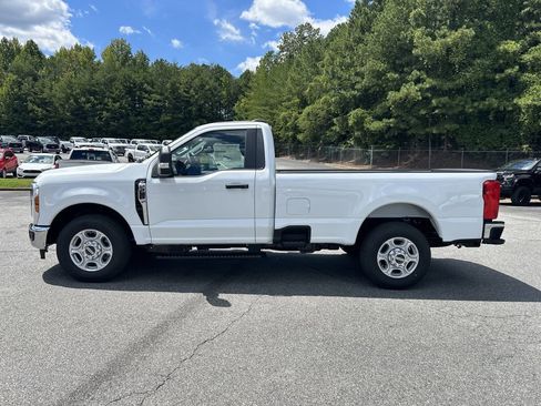 New 2026 Ford F350 XLT image 4