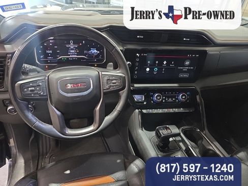 Used 2024 GMC Sierra 1500 AT4 w/ Technology Package AWD/4WD image 9