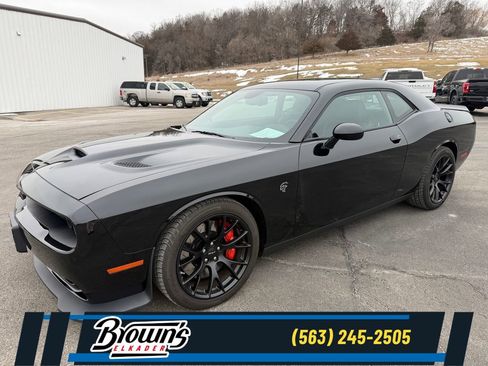 Used 2015 Dodge Challenger SRT Hellcat image 1