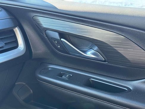 Used 2021 GMC Terrain SLT w/ Infotainment Package II image 31