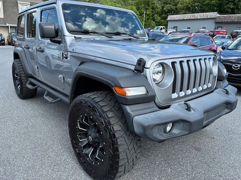 Used 2020 Jeep Wrangler Unlimited Sport S AWD/4WD image 3