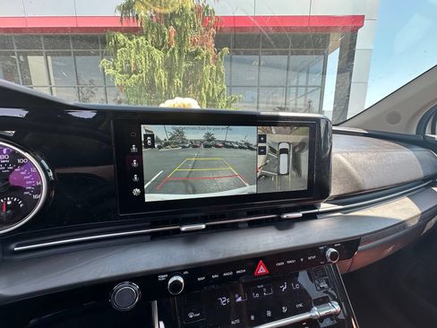 Used 2022 Kia Carnival SX FWD image 15