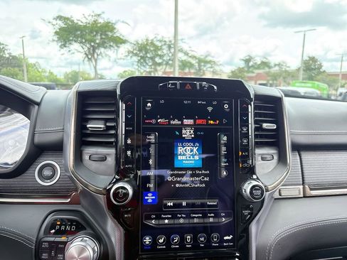 Used 2021 RAM 1500 Limited AWD/4WD image 23