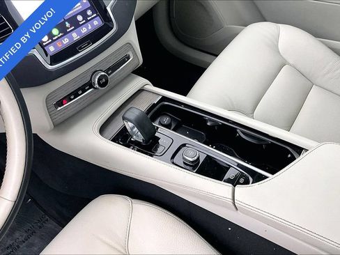 Used 2024 Volvo XC90 T8 Plus w/ Protection Package Premier AWD/4WD image 18