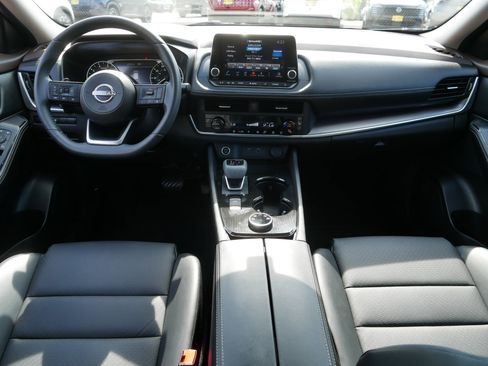Certified 2023 Nissan Rogue SV w/ SV Premium B Package AWD/4WD image 10