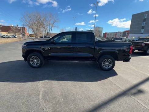 Used 2023 Chevrolet Colorado LT w/ LT Convenience Package II image 5