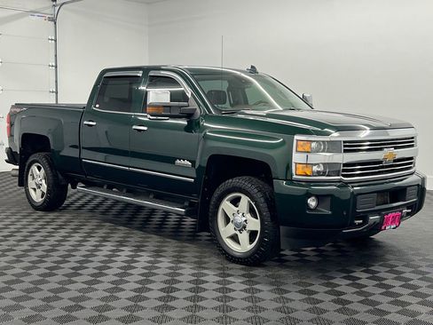 Used 2015 Chevrolet Silverado 2500 High Country image 6
