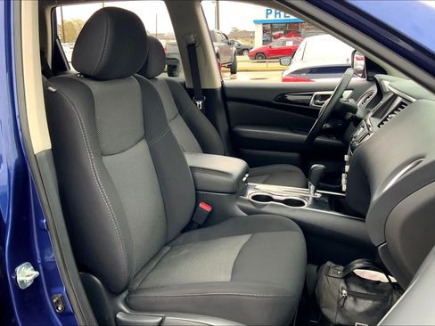 Used 2020 Nissan Pathfinder SV FWD image 8