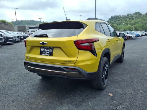 Used 2025 Chevrolet Trax ACTIV FWD image 8