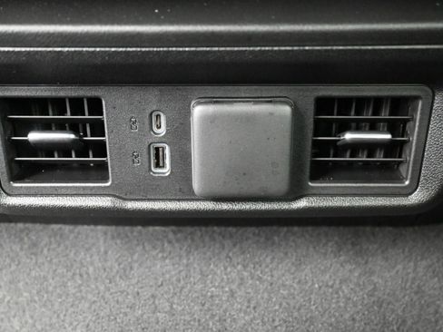 Used 2022 Chevrolet Silverado 1500 LT image 23