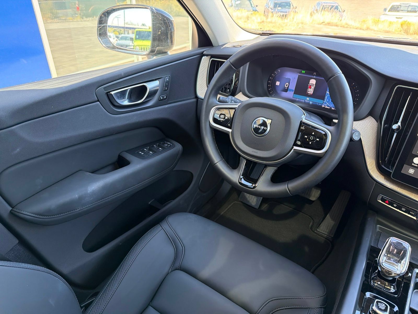 Used 2026 Volvo XC60 B5 Plus AWD/4WD image 12